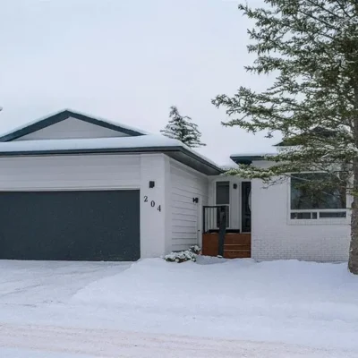 204 Hawkhill Way Nw, Calgary, AB