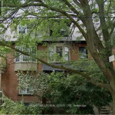 301 - 676 Huron Street, Toronto, ON