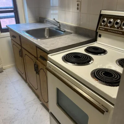 263 Dundas Street E, Toronto, ON