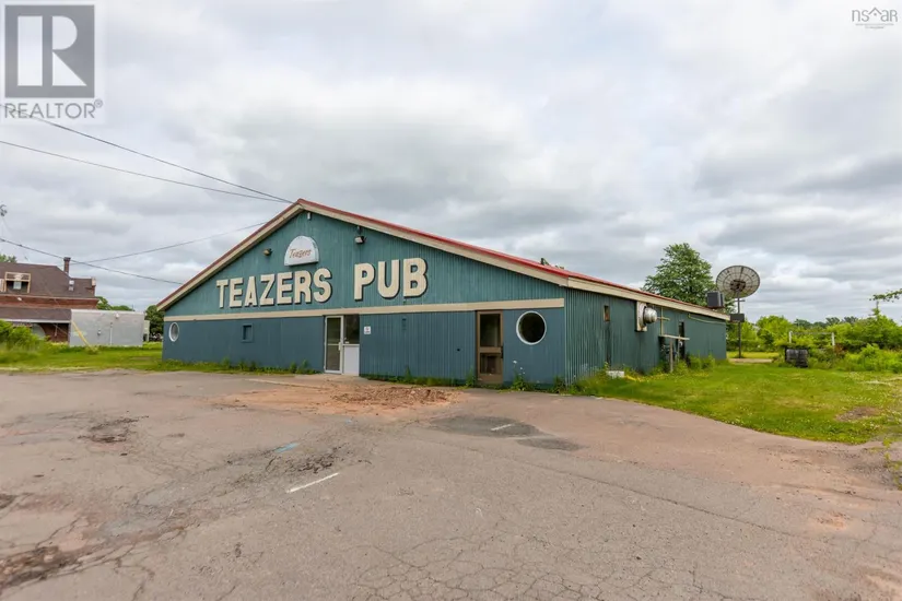 10 Gerard Avenue, Amherst, NS - Image 2