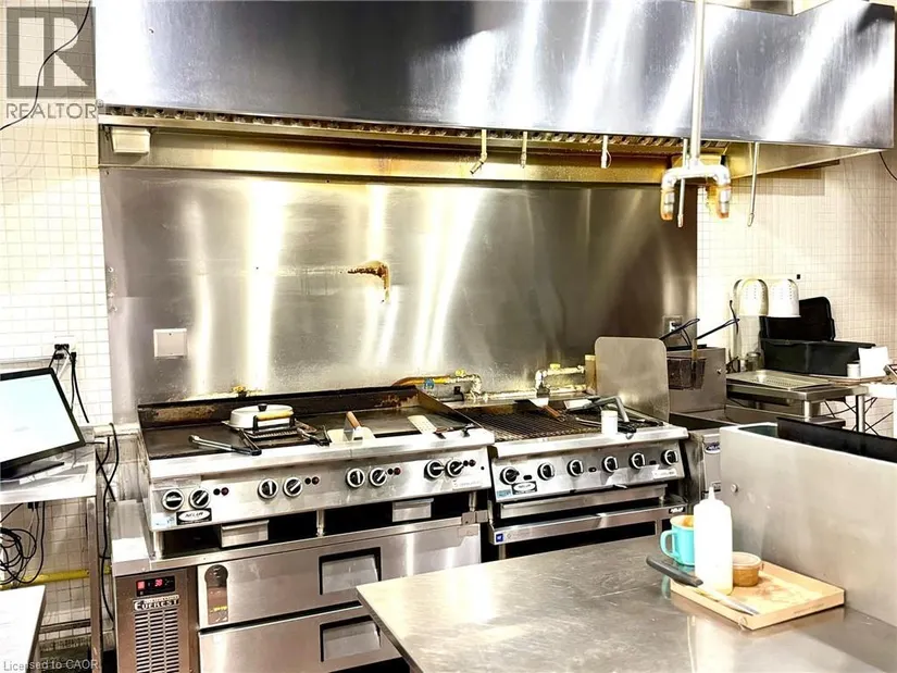 940 Bloor Street W, Toronto, ON - Image 13