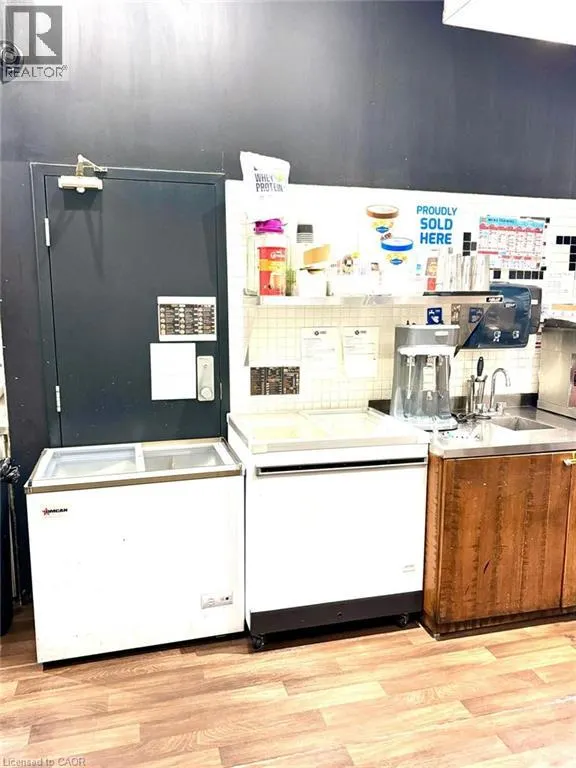 940 Bloor Street W, Toronto, ON - Image 16