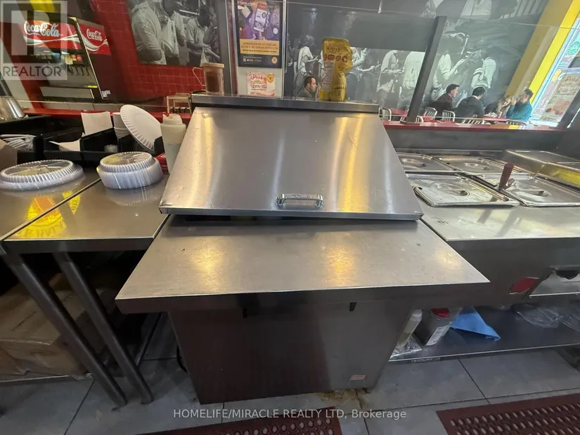 563 Yonge Street, Toronto, ON - Image 8