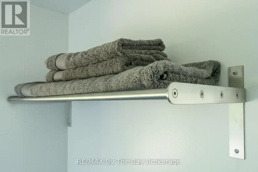 169 Mosley Street, Wasaga Beach, ON - Image 16