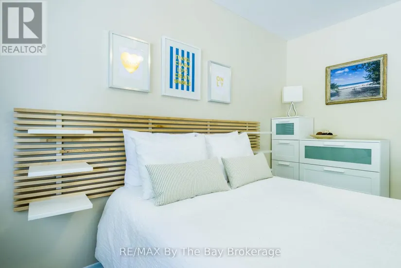 169 Mosley Street, Wasaga Beach, ON