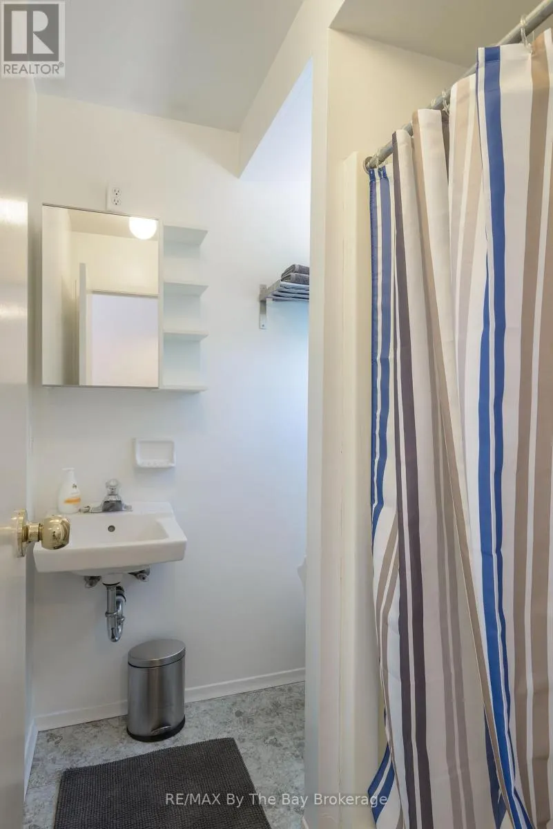 169 Mosley Street, Wasaga Beach, ON - Image 27