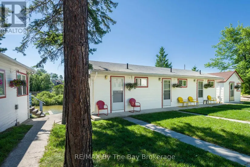 169 Mosley Street, Wasaga Beach, ON - Image 7