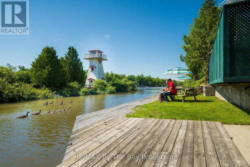 169 Mosley Street, Wasaga Beach, ON - Image 8