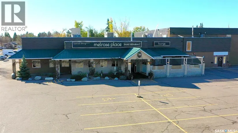 516 & 522 Broadway Street W, Yorkton, SK - Image 2