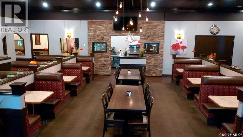 516 & 522 Broadway Street W, Yorkton, SK - Image 12