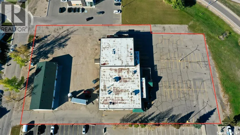 516 & 522 Broadway Street W, Yorkton, SK - Image 22