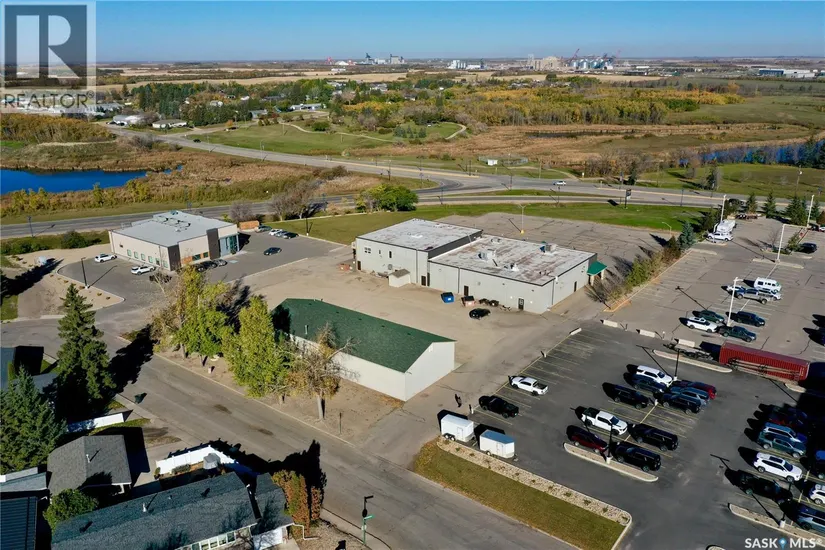 516 & 522 Broadway Street W, Yorkton, SK - Image 24