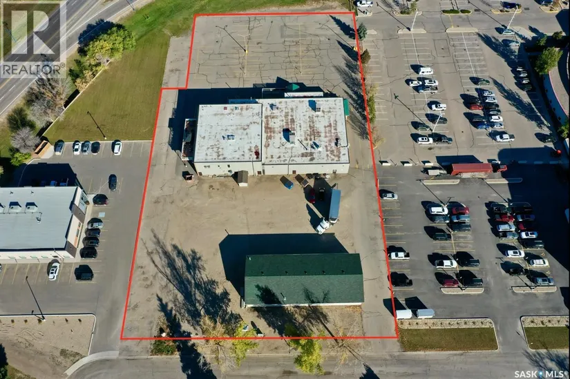 516 & 522 Broadway Street W, Yorkton, SK - Image 25