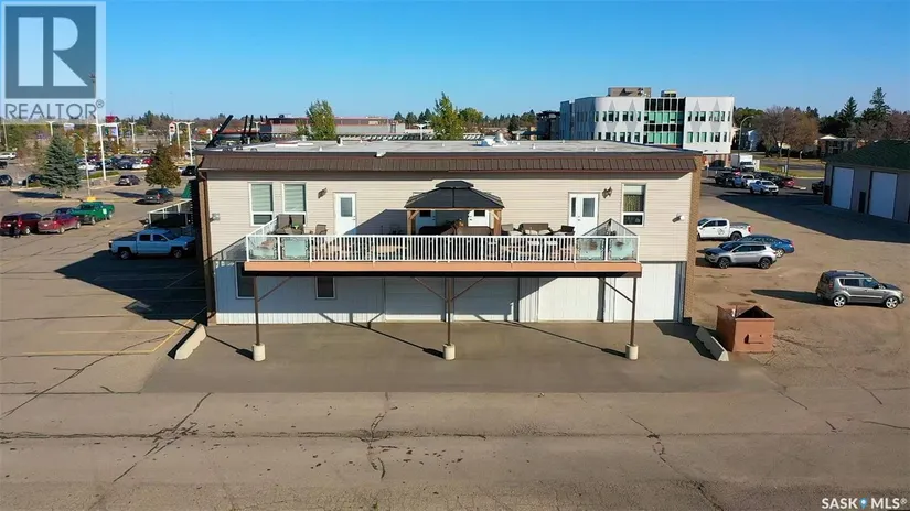 516 & 522 Broadway Street W, Yorkton, SK - Image 39