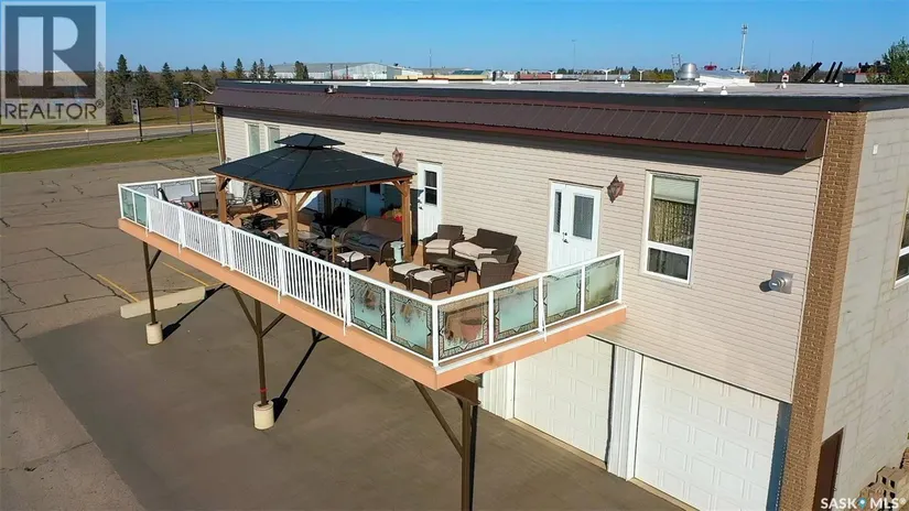 516 & 522 Broadway Street W, Yorkton, SK - Image 41