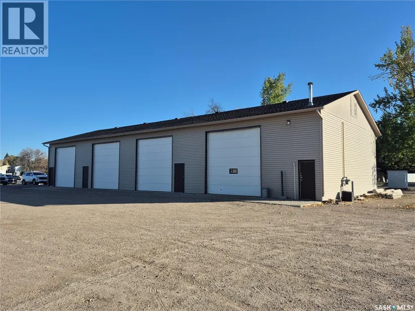 516 & 522 Broadway Street W, Yorkton, SK - Image 47