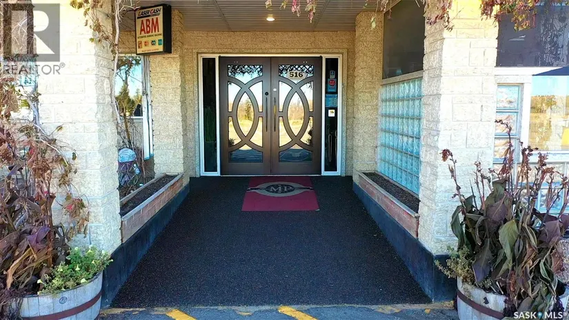 516 & 522 Broadway Street W, Yorkton, SK - Image 7