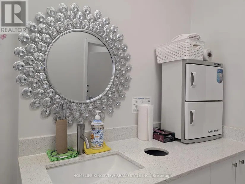 9 - 1865 Lakeshore Road W, Mississauga, ON - Image 8