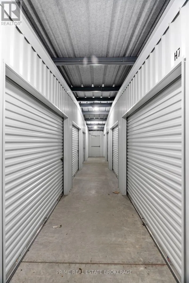 47 Ontario Street N, Lambton Shores, ON - Image 11