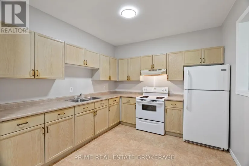 47 Ontario Street N, Lambton Shores, ON - Image 24