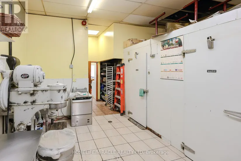 1 & 2 - 754 Queenston Road, Hamilton (Hamilton Beach), ON - Image 24